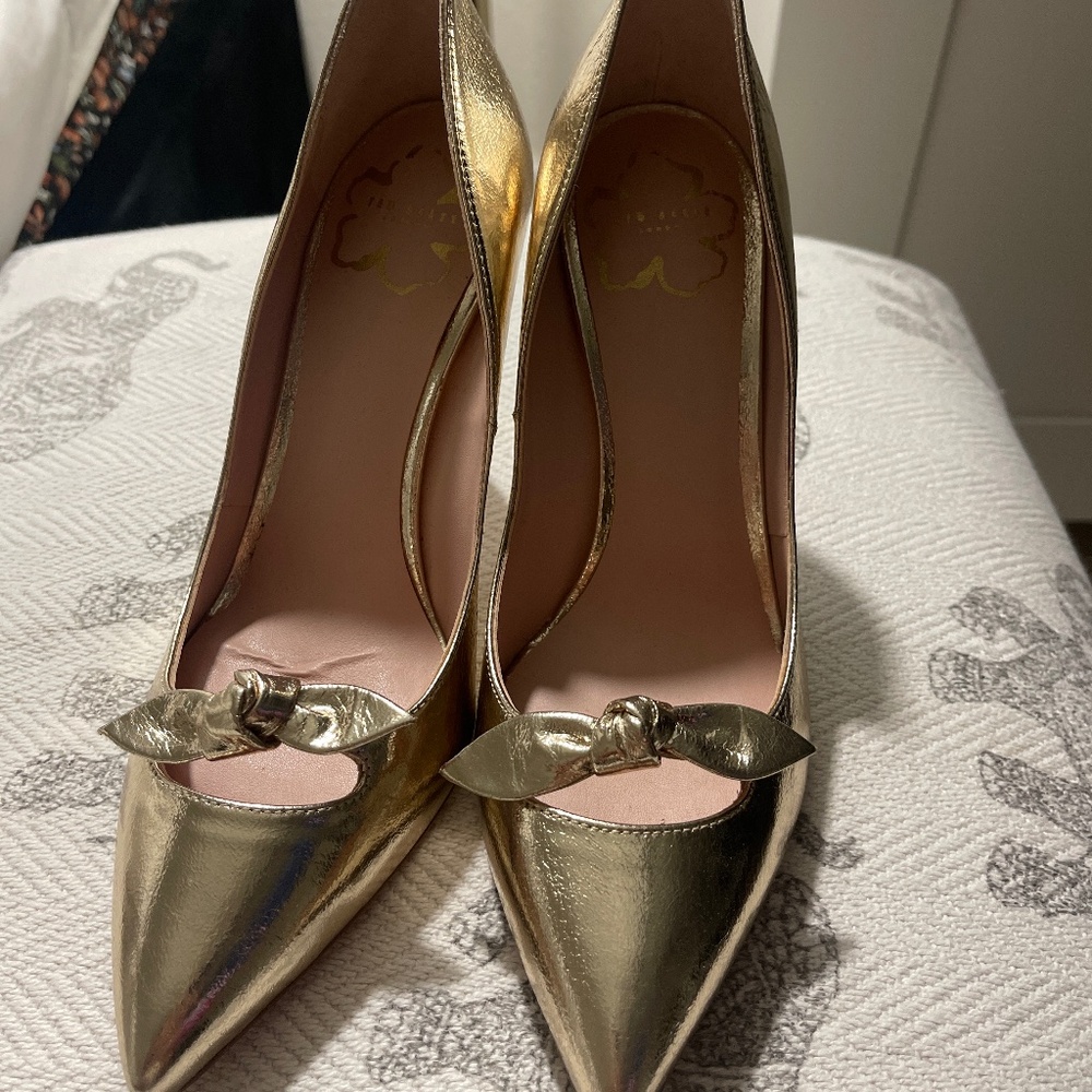 Ted Baker London Telila Bow-Embellished Pointed Pumps